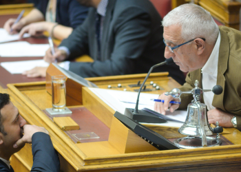 Κακλαμάνης «αδειάζει» Κικίλια: Μην χτυπάτε ανοιχτές πόρτες