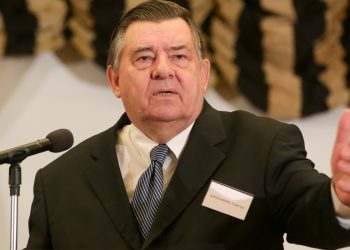 Επανεμφάνιση Καρατζαφέρη: Δένδιας και Πιερρακάκης οι υποψήφιοι διάδοχοι Μητσοτάκη (βίντεο)