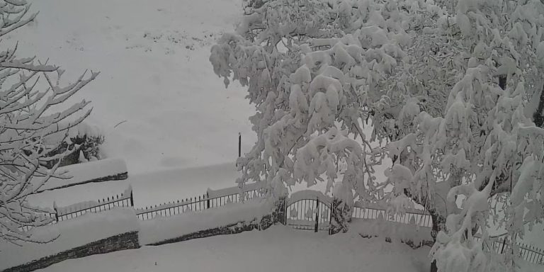 Καρδίτσα: Χιονόστρωση άνω του ενός μέτρου στα ορεινά της (βίντεο)