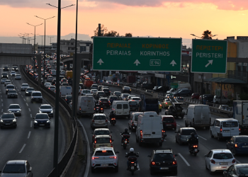 Κίνηση: Στο «κόκκινο» Κηφισός, Μεσογείων και Κηφισίας – Μεγάλες καθυστερήσεις και στην Αττική Οδό