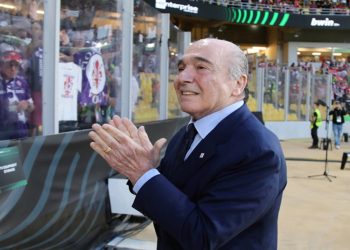 Πένθος στο ιταλικό ποδόσφαιρο, πέθανε ο πρόεδρος της Φιορεντίνα