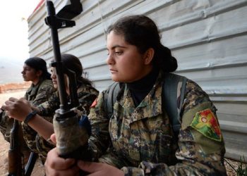 Συρία: Απόδραση κρατουμένων του ISIS και νέες συγκρούσεις απειλούν τη Ροζάβα