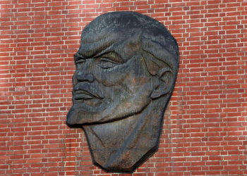 Λένιν: 102 χρόνια από τότε που έφυγε ο μεγάλος επαναστάτης (βίντεο)