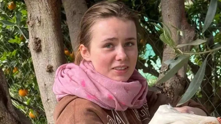 Θρίλερ με την Λόρα: Τι λέει ιδιοκτήτρια κοσμηματοπωλείου στου Ζωγράφου (βίντεο)