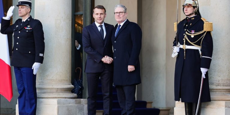 Δημοσκόπηση Axios: Η ιστορική κατάρρευση των ακροκεντρώων