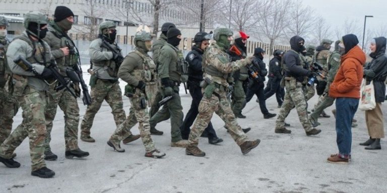 ICE: Αποσύρονται τα πρωτοπαλίκαρα του Τραμπ από τη Μινεσότα