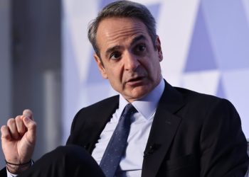 Ξαναβγάζει από το συρτάρι το «ΝΔ ή χάος» ο Κυριάκος Μητσοτάκης