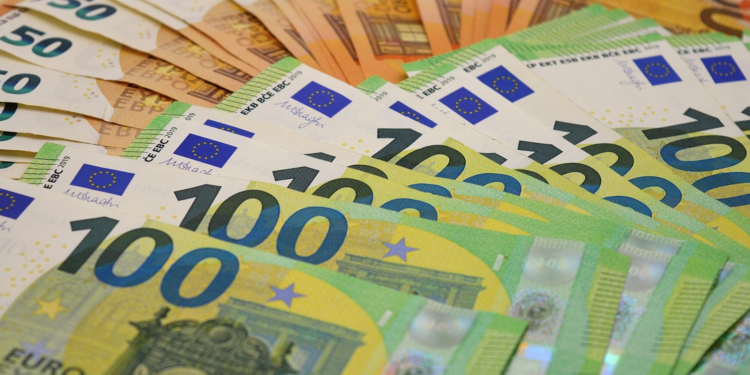 Νέες αυξήσεις φέτος στα ασφάλιστρα Υγείας παρά τις αντιδράσεις – Μαίνεται η κόντρα ασφαλιστικών – νοσοκομείων