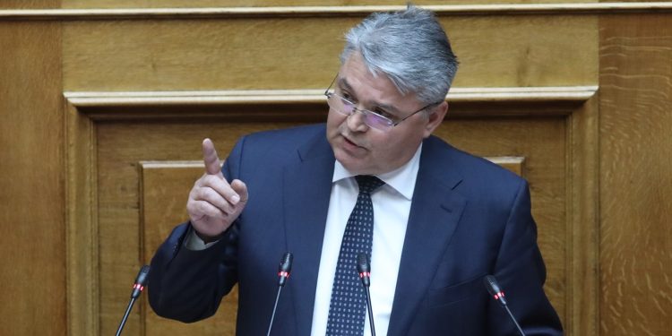 Ποιος κάλεσε τον Νατσιό να βγει στο «βουνό με το όπλο του»;