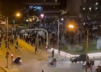 Μετά τη Θεσσαλονίκη η Νέα Σμύρνη «βαφτίστηκε» Τεχεράνη (βίντεο)