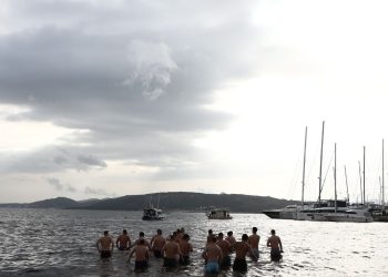 Θεοφάνια 2026: Τα μηνύματα των πολιτικών αργηγών