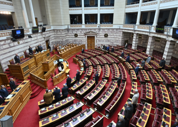 Επέτειος Ιμίων: Βαρύ κλίμα αλλά και αιχμές στην Ολομέλεια – Η παρέμβαση Κωνσταντοπούλου