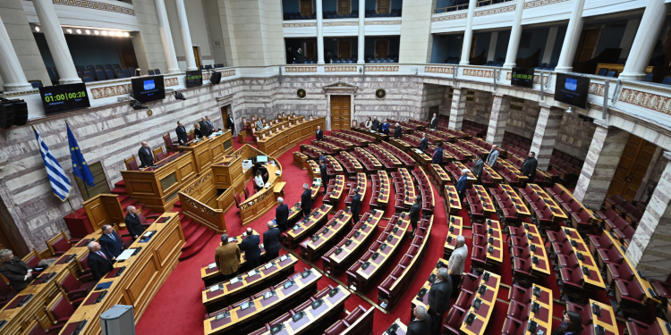 Επέτειος Ιμίων: Βαρύ κλίμα αλλά και αιχμές στην Ολομέλεια – Η παρέμβαση Κωνσταντοπούλου