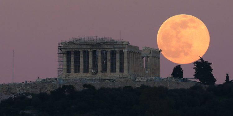 Το «Φεγγάρι του Λύκου»: Πότε είναι η πρώτη Πανσέληνος της χρονιάς