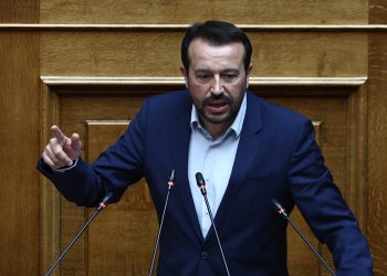 Παππάς κατά Φαραντούρη: Αυτές είναι οι απόψεις του και αν δεν σας αρέσουν έχει κι άλλες (βίντεο)