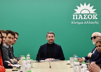 Η δημοσκοπική φτώχεια φέρνει γκρίνια στο ΠΑΣΟΚ