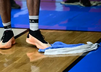 Πανευρωπαϊκή εικόνα: Πλημμύρισε το κλειστό – Αναβλήθηκε ο αγώνας Περιστέρι Betsson – Σαραγόσα