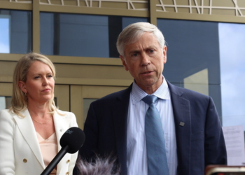 Ο Μπάρι Πόλακ αναλαμβάνει την υπεράσπιση του Μαδούρο – Είχε εκπροσωπήσει και τον Τζ. Ασάνζ