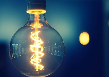 Και στο σκοτάδι η Αττική: Πού καταγράφηκε διακοπή ρεύματος λόγω κακοκαιρίας