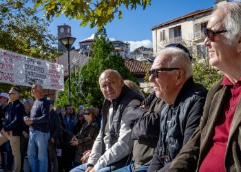 «Κατά ριπάς» οι αιτήσεις συνταξιοδότησης στον ΕΦΚΑ το 2025