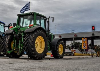 Μπλόκα αγροτών: Εισηγήσεις για ολικό black out στις Εθνικές και κάθοδο τρακτέρ στην Αθήνα