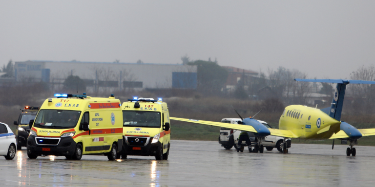 Τροχαίο – ΠΑΟΚ: Έφτασαν στη Θεσσαλονίκη οι δύο τραυματίες – Μεταφέρονται στο «Παπαγεωργίου»