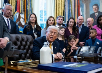 Μπλόφα Τραμπ για τις δολοφονίες στο Ιράν ή σημάδι αποκλιμάκωσης; (βίντεο)