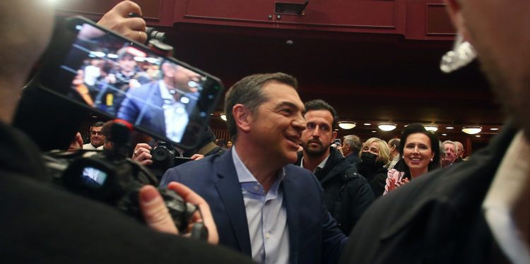 Τρεις νέοι πυρήνες της πρωτοβουλίας Τσίπρα στην βόρεια Αττική