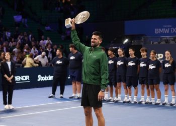 «Καλή χρονιά» στα ελληνικά από τον Νόβακ Τζόκοβιτς (βίντεο)