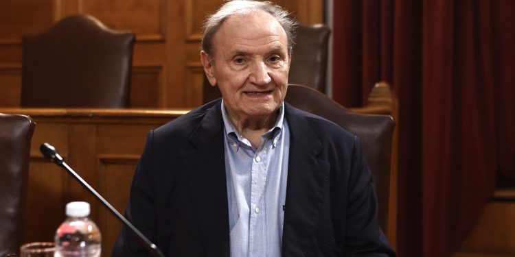 Τζουμάκας στην Εξεταστική: «Υπουργείο σε πλήρη διάλυση – μαφίες, καρτέλ και ευρωπαϊκή συνενοχή»