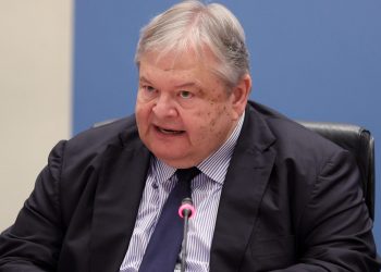 Προσπάθεια Βενιζέλου να «παντρέψει» το Διεθνές Δίκαιο με τη «Realpolitik»!   