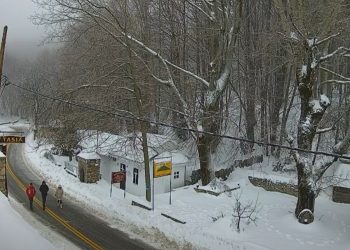 Καιρός: «Επέλαση» του ψύχους – Στα λευκά τα ορεινά (βίντεο)