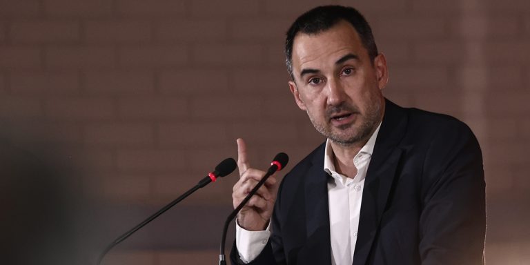 Δραματικές ώρες στη Νέα Αριστερά: Ανοιχτό το ενδεχόμενο της παραίτησης Χαρίτση
