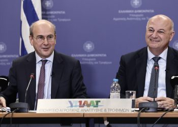 Οι ανακοινώσεις για τα μέτρα στήριξης των αγροτών: Ρεύμα στα 8,5 λεπτά και application για το πετρελαίο