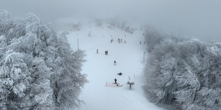 Ταΰγετος: Η ΕΜΑΚ έφτασε στους ορειβάτες – Σε εξέλιξη η μεταφορά τους (βίντεο)
