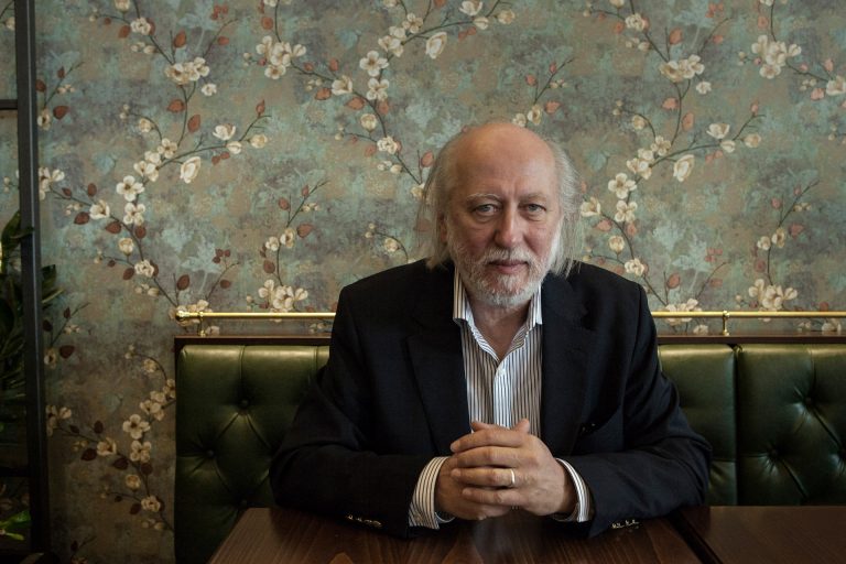 Δήμος Αθηναίων: Ο Λάσλο Κρασναχορκάι ανοίγει το 1ο Διεθνές Φεστιβάλ Λογοτεχνίας