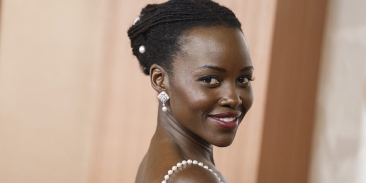 Γιατί η μαύρη «Ωραία Ελένη» εξόργισε τους Αχαιούς του πληκτρολογίου