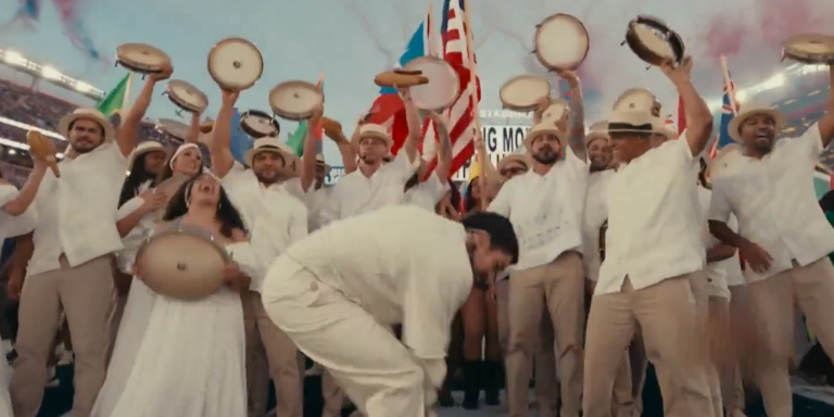 Super Bowl 2026: Το half time show των Bad Bunny, Lady Gaga και Ricky Martin που έκανε έξαλλο τον Τραμπ (βίντεο)