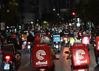 Τσικνοπέμπτη: Πανελλαδική απεργία στην efood