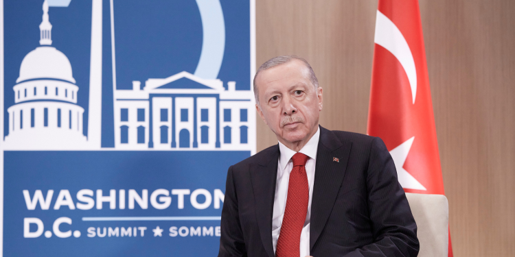 Κλιμακώνει η Άγκυρα πριν τη συνάντηση με Μητσοτάκη – Στο προσκήνιο ξανά η «Γαλάζια Πατρίδα»