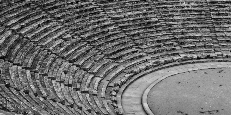 Επίδαυρος 2026: Αρχαία τραγωδία και σύγχρονη όπερα σε ένα ιστορικό καλοκαίρι