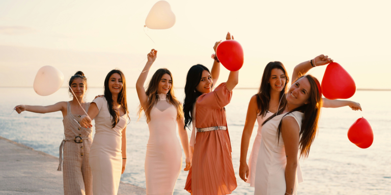 Galentine’s Day: Ο λόγος που η 13η Φεβρουαρίου ανήκει στις φίλες