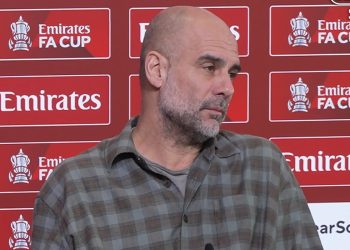 Πεπ Γκουαρδιόλα: Το μάθημα ανθρωπιάς και η απάντηση στον ρατσιστή Ράτκλιφ (βίντεο)