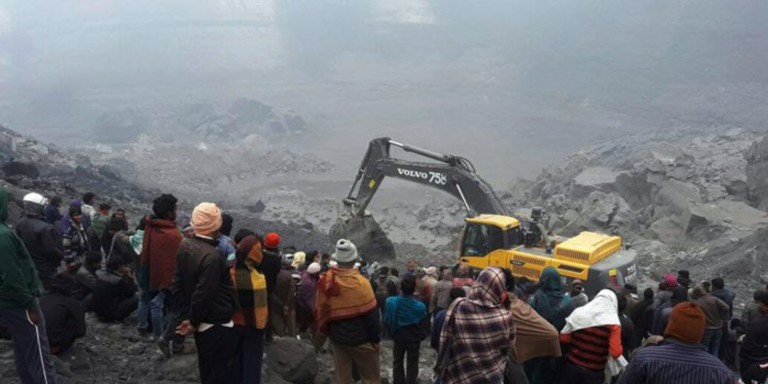 Ινδία: Μεγάλη έκρηξη σε ανθρακωρυχείο – Τουλάχιστον 18 νεκροί (βίντεο)