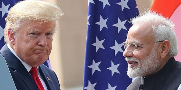 Τραμπ: Ανακοίνωσε εμπορική συμφωνία με Ινδία για δασμούς και πετρέλαιο