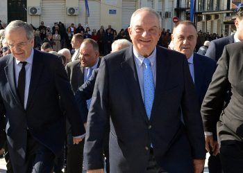 Νέες αιχμές Καραμανλή: «Να ακούμε τους πιο έμπειρους αντί να τους διαγράφουμε»