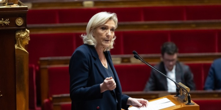 Μαρίν Λεπέν: Τον αποκλεισμό της από της προεδρικές εκλογές ζητούν Εισαγγελείς