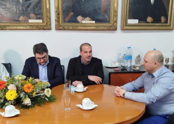 Χίος: Καταγγελία στη Νέα Αριστερά ότι το σκάφος του Λιμενικού πέρασε από πάνω τους