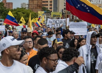 Βενεζουέλα: Χιλιάδες στην πρώτη διαδήλωση της μετά Μαδούρο εποχής