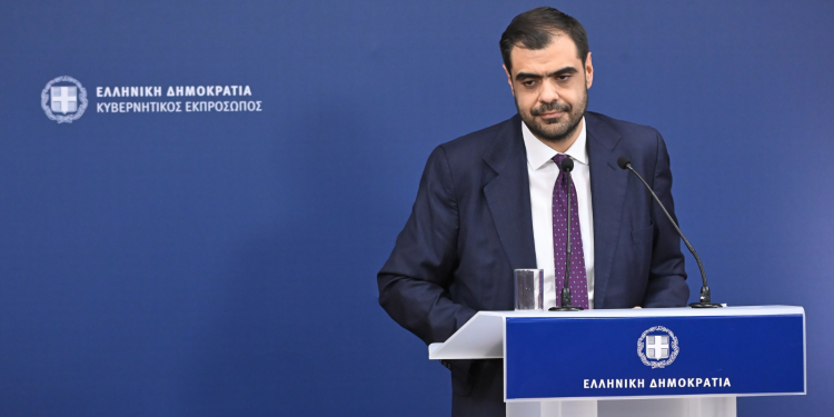 Μαρινάκης σε Σαμαρά: Το χάος ήταν εκείνοι που κυβέρνησαν μεταφερόμενοι από την πάνω και την κάτω πλατεία